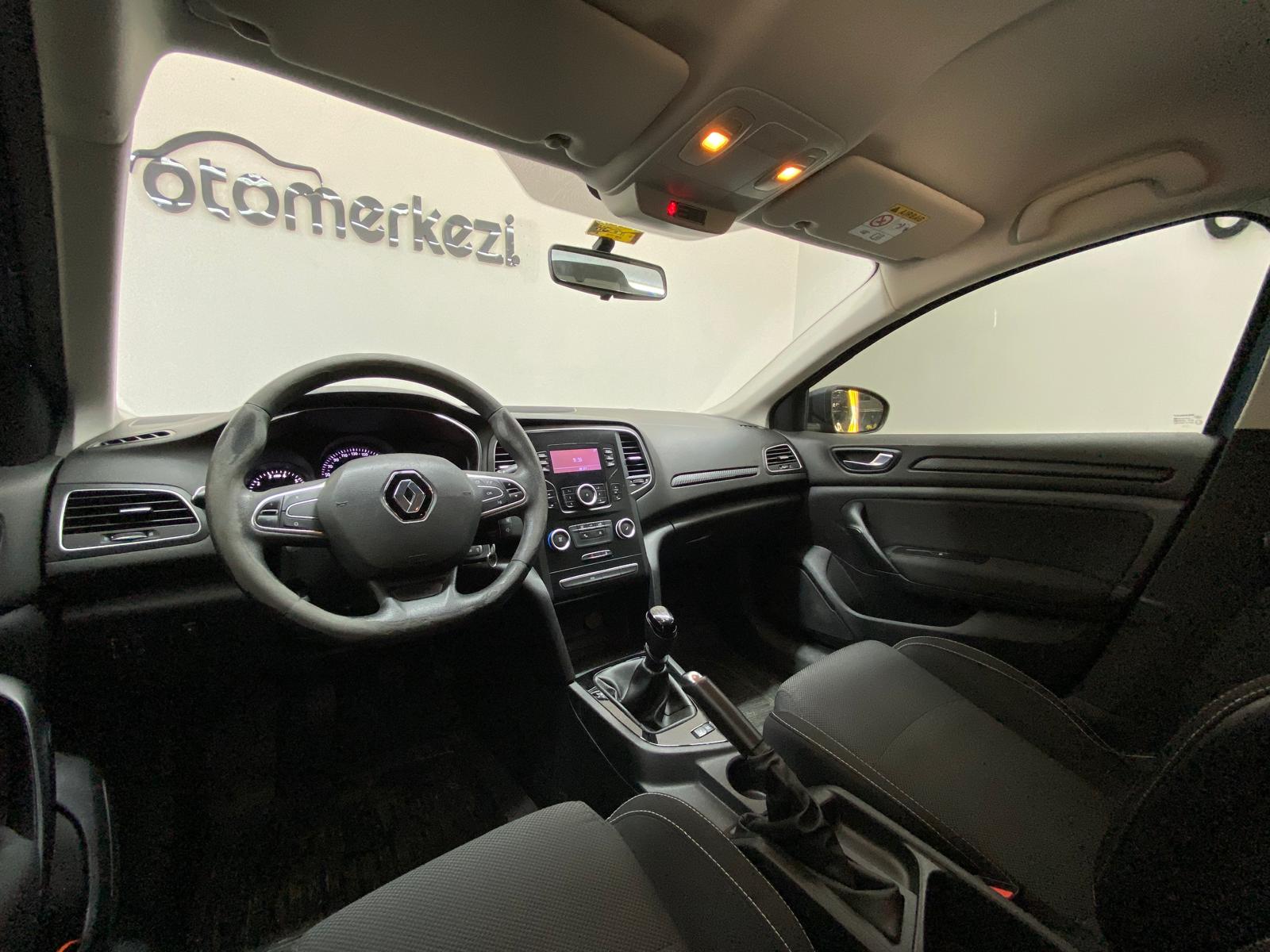 RENAULT MEGANE 19